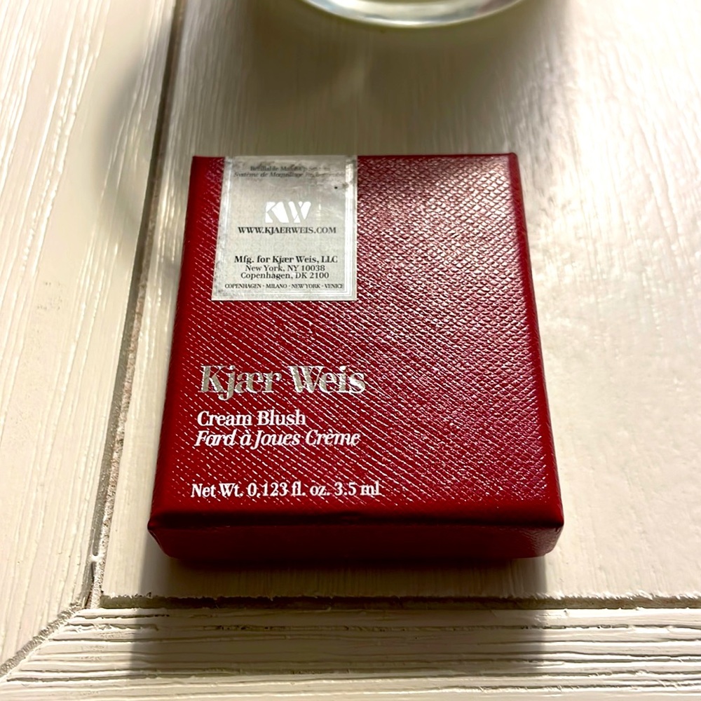 KJAER WEIS CREAM BLUSH - LOVELY